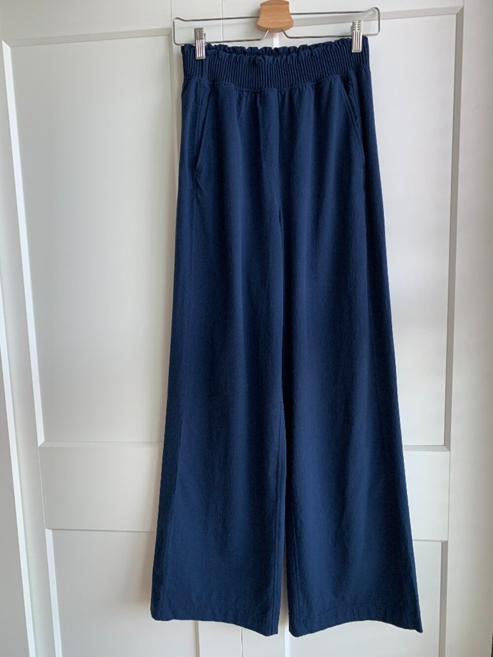 Lululemon Stretch Woven Wide Leg HR Ruffle Waist Full length Pants women’s S